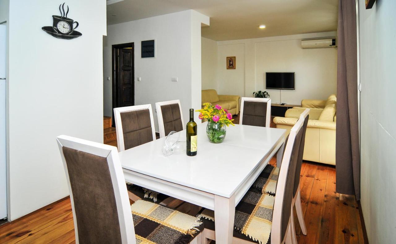 Milosavljevic Apartments Tivat Exterior foto